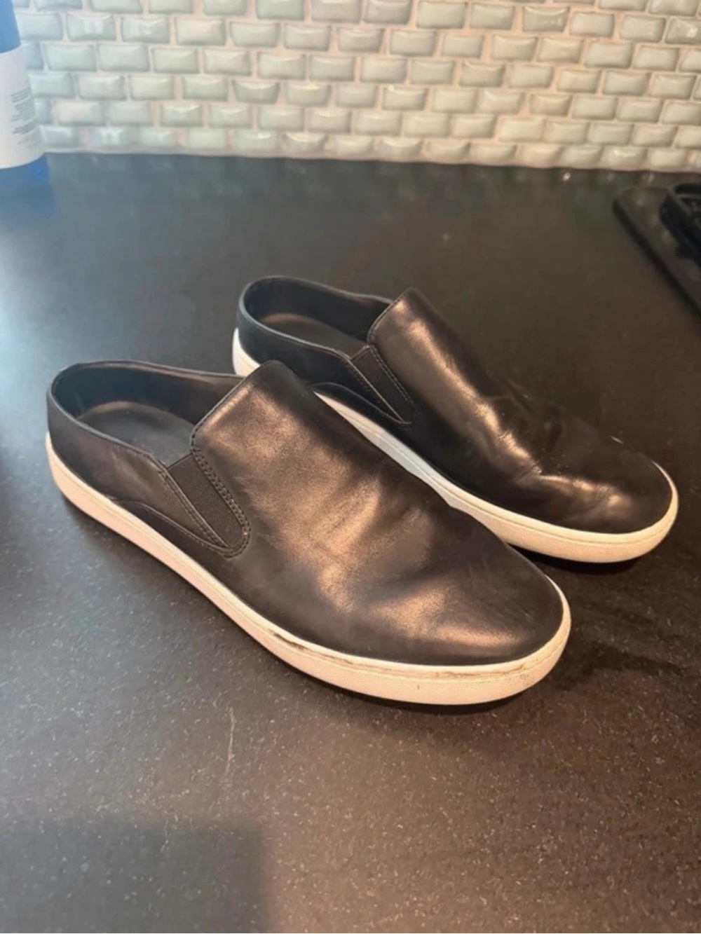 Vince Blair Black Leather Slip-On Sneakers Women’s 6.5 Fits 7